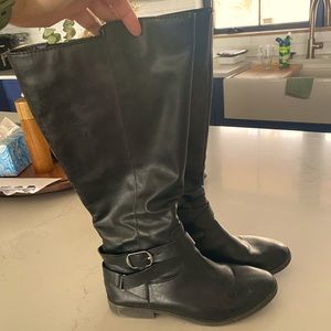 Below the knee riding boots
